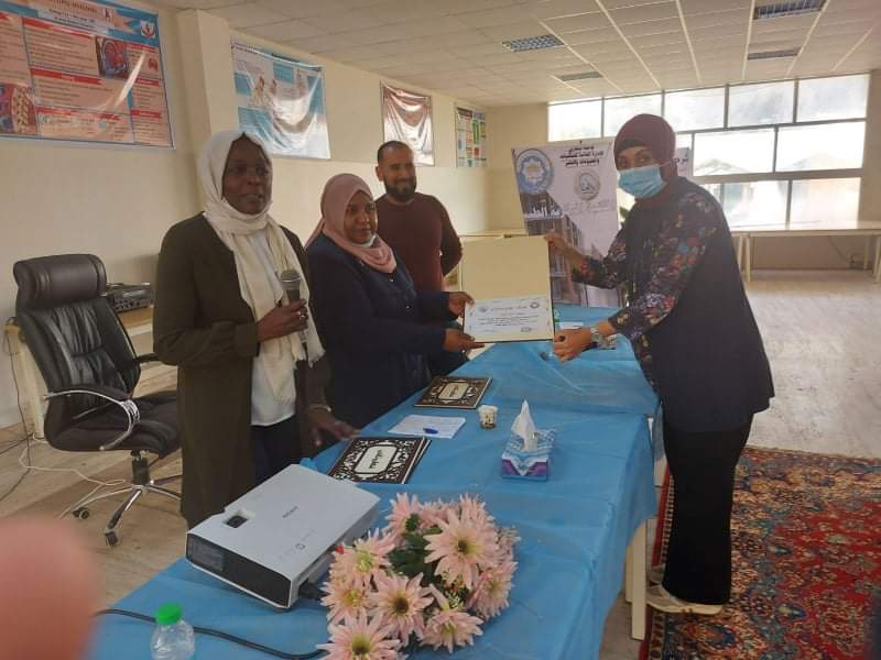خطوات عملية لتقييم بيئة العمل بالمكتبات الجامعية وتقويمها