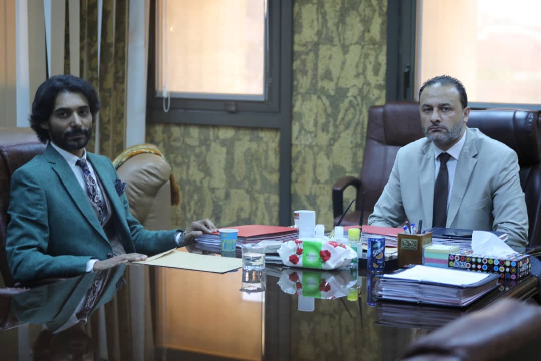رئيس الجامعة يجتمع مع عضو اللجنة الفرعية لبطولة ليبيا للبلياردو والسنوكر