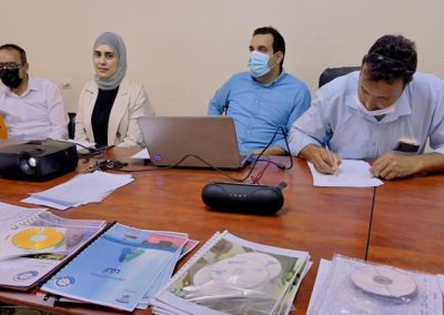 مناقشة مشاريع تخرج لطلبة كلية الإعلام