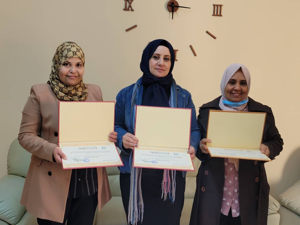 المرتضى يكرّم موظفاته في يوم المرأة