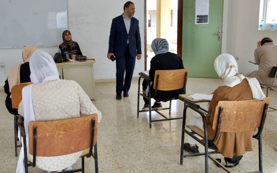 3000 طالب يؤدون امتحانهم اليوم في قاعات الامتحان بمجمع الكليات