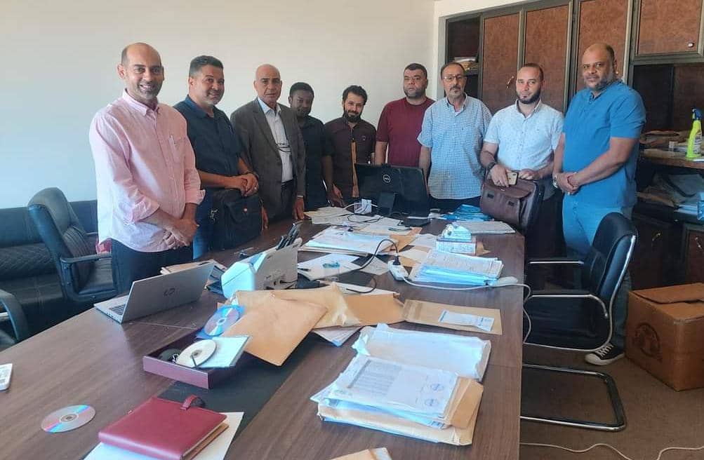 الفريق المكلف يؤكد الانتهاء من مطابقة مرتبات العاملين بجامعة بنغاز الفريق المكلف يؤكد الانتهاء من مطابقة مرتبات العاملين بجامعة بنغازي