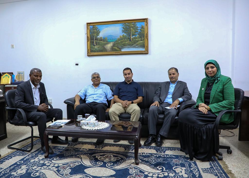 مركز البحوث جامعة بنغازي يستقبل وفد جامعة طرابلس