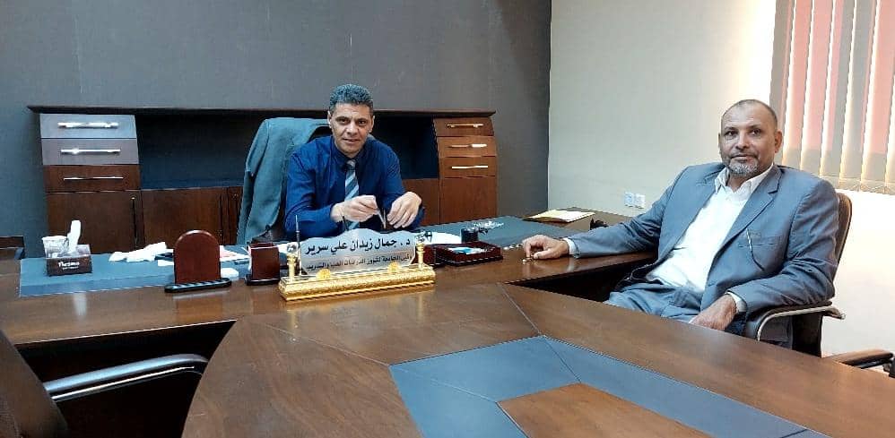 وكيل الجامعة لشؤون الدراسات العليا والتدريب يعقد أولى اجتماعاته