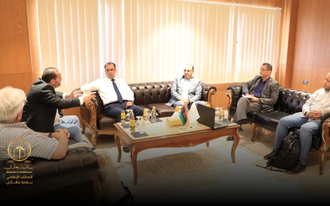 “وكيل الشؤون العلمية لجامعة بنغازي يترأس وفدًا للبحث عن التعاون العلمي مع بلدية بنغازي في مجال البنية التحتية والتلوث البيئي وإعادة الإعمار”
