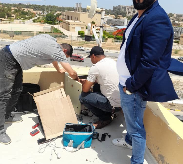 مركز المعلومات والتوثيق يعمل على صيانة كاميرات مجمع الكليات الطبية لدعم عمل الحرس الجامعي