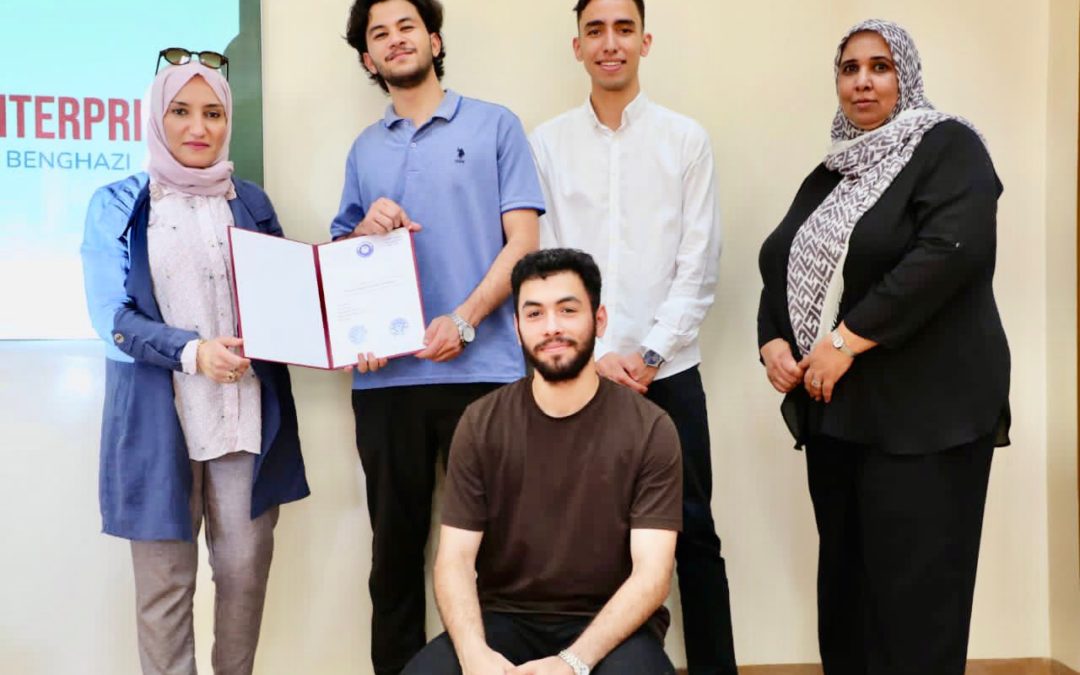 حاضنة أعمال جامعة بنغازي اليوم رسمياً تضم فريق  Junior Enterprise للجامعة