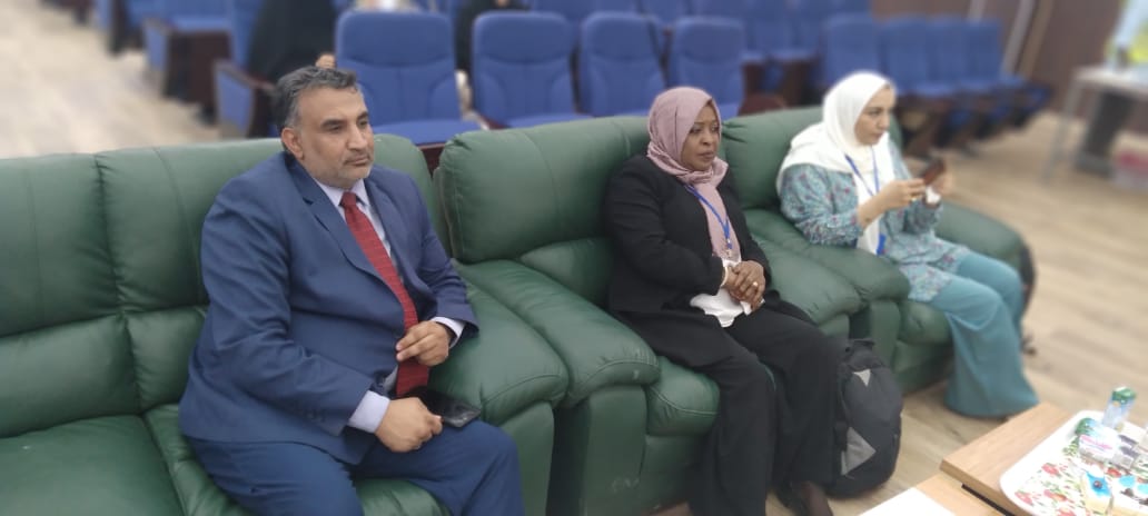 اختتام دورة تدريبية لموظفي كليات فروع جامعة بنغازي