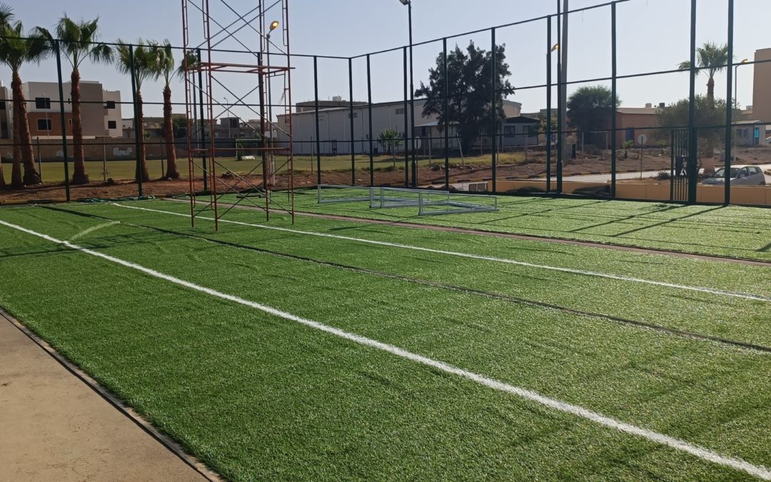 البدء في صيانة ملاعب التنس والخماسيات بجامعة بنغازي