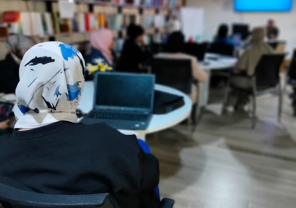 دورة الجرافيك تستمر بنجاح