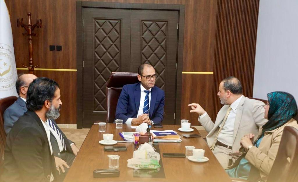 اجتماع لإحياء وتفعيل مجلس المرافق الصحية التعليمية بحضور مسؤولين رفيعي المستوى