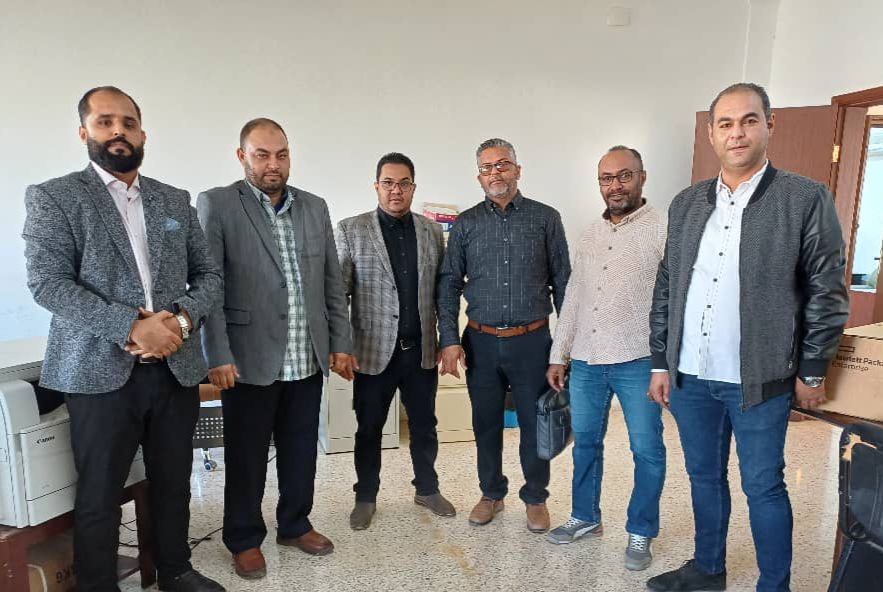 استلام نظام الدراسة والامتحانات الحديث في كلية الاقتصاد الكفرة بحضور العديد من الشخصيات الرفيعة