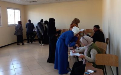 بدء عملية تنزيل المواد في كلية الآداب والعلوم قمينس