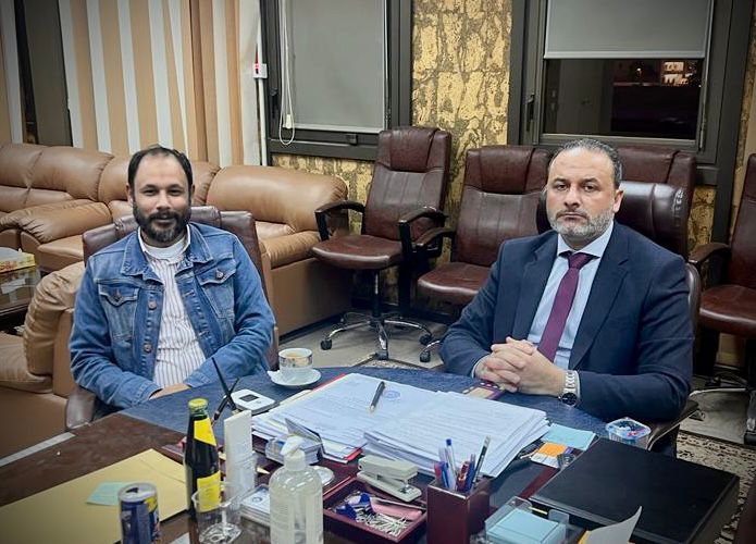 اجتماع رئيس جامعة بنغازي ورئيس لجنة متابعة المجلات العلمية لتطوير المجلات العلمية والنشر الدولي
