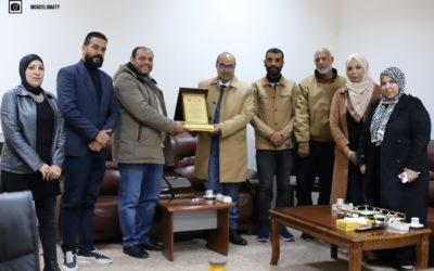 عميد بلدية بنغازي يزور قسم المشروعات بمجمع الكليات الطبية