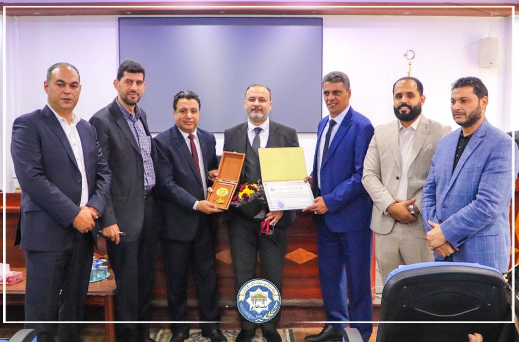 رئيس جامعة بنغازي يفتتح أكبر مركز بيانات (داتا سنتر) في الجامعة وعدد 8 منظومات تحت إشراف مركز المعلومات والتوثيق
