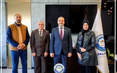 رئيس جامعة بنغازي يستقبل الفائزين بجائزة أفضل بحث علمي في الجامعة