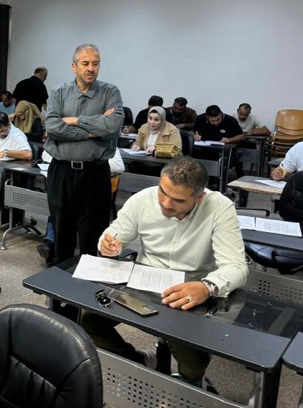 اختبار تحديد مستوى للغة بمركز جامعة بنغازي للغات