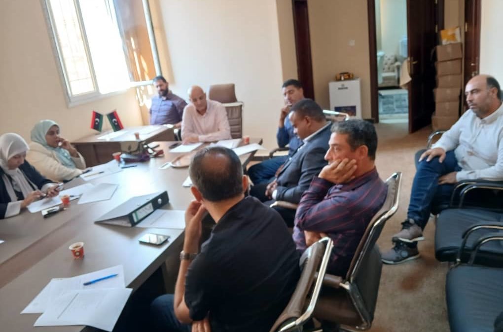 اجتماع مجلس كلية الآداب والعلوم قمينس لمتابعة سير العملية التعليمية
