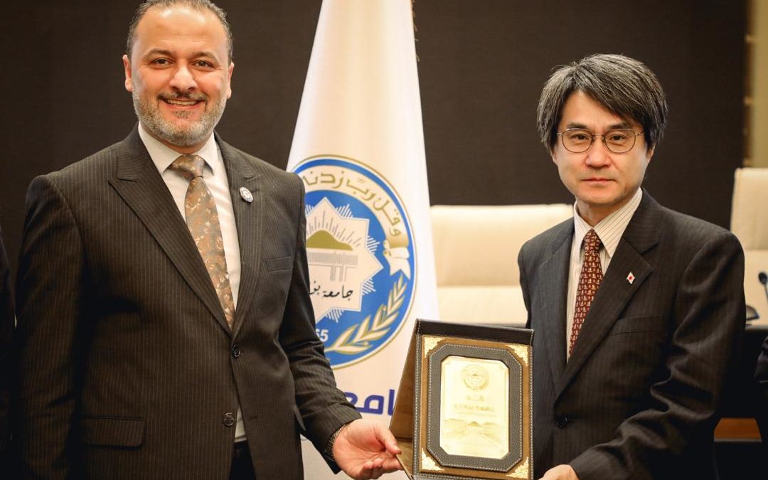 رئيس جامعة بنغازي يستقبل سفير اليابان لبحث سبل التعاون الأكاديمي