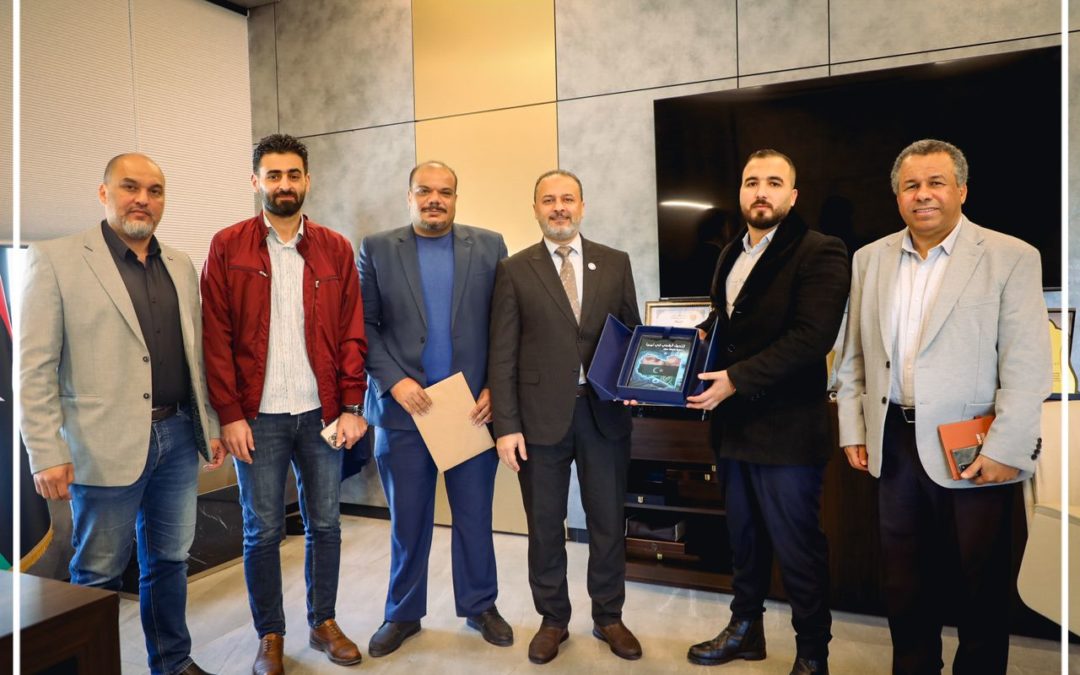 اجتماع رسمي بين جامعة بنغازي و مؤسسة رؤيا للتنمية الرقمية