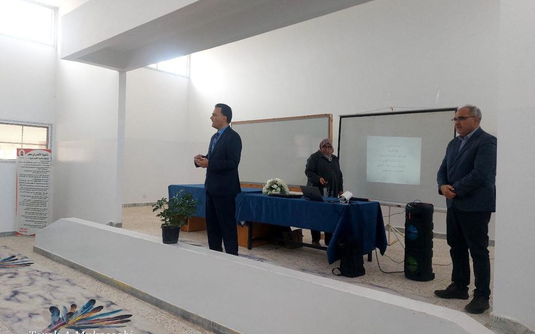 جامعة بنغازي تطلق دورة تدريبية للمرشدين النفسيين في المدارس