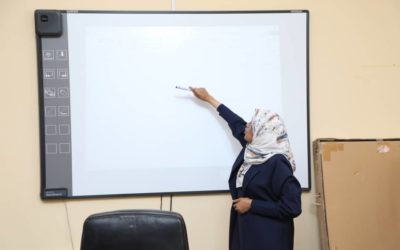 مكتب التدريب يواصل فعاليات البرنامج التدريبي “مهارات الحاسوب”لموظفي الجامعة 