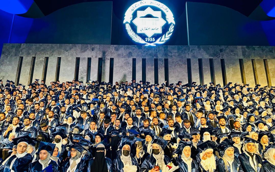 جامعة بنغازي تحتفي بتكريم أوائل الخريجين برعاية صندوق التنمية وإعادة إعمار ليبيا