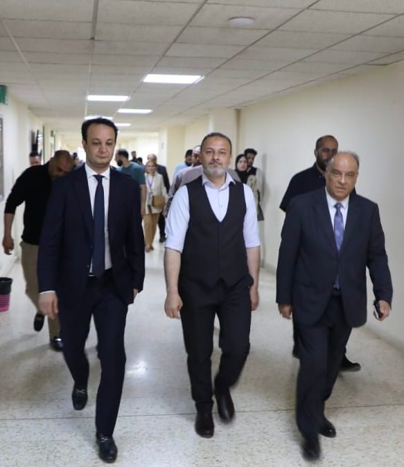 رئيس جامعة بنغازي يستقبل مدير صندوق التنمية وإعادة إعمار ليبيا لبحث تطوير مجمع الكليات الطبية
