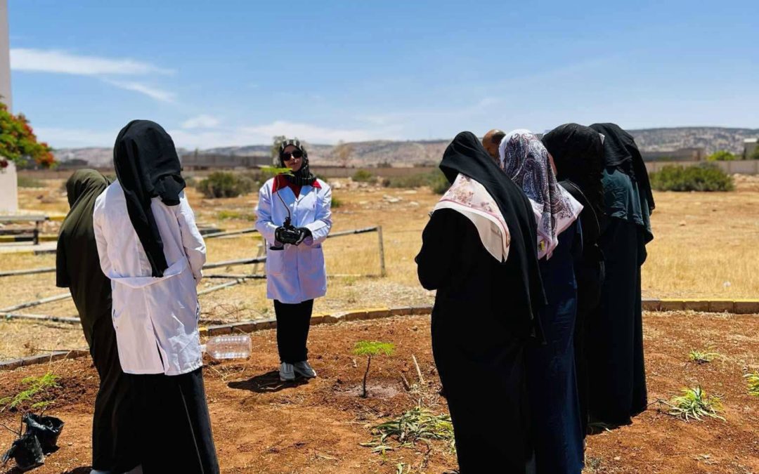 كلية العلوم الإنسانية والتطبيقية تحتفل باليوم العالمي للبيئة بمبادرة تشجير مميزة