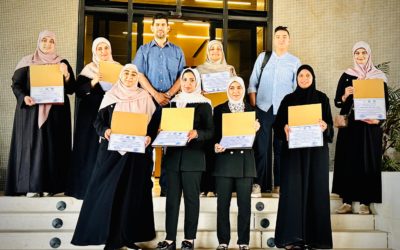 مسجل عام جامعة بنغازي يُكرم فريق (الطبيات) التطوعي التابع للمركز الإعلامي