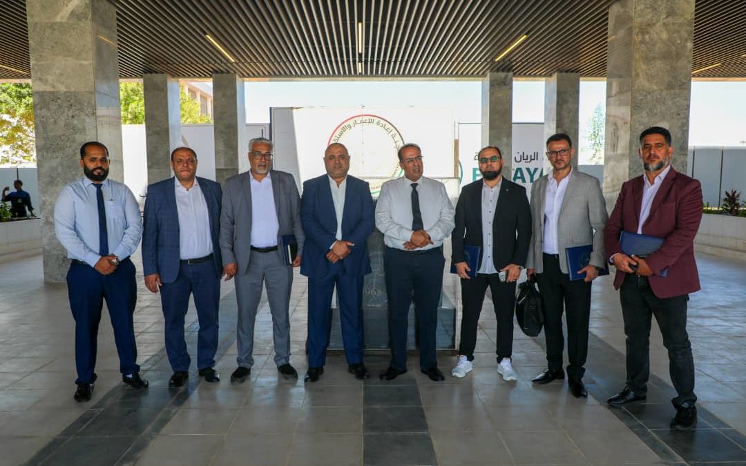 جامعة بنغازي تكرم شركة راس لانوف و رئيس لجنة إدارة المؤسسة الوطنية للنفط وإدارة التنمية المستدامة بالمؤسسة علي دعمهم وتنفيذهم مشروع التنمية الأرشفة الإلكترونية بالجامعة