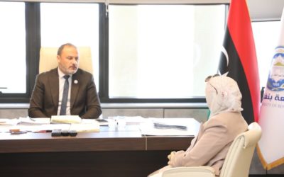 رئيس جامعة بنغازي يجتمع باللجنة العليا لمناقشة حيثيات المؤتمر