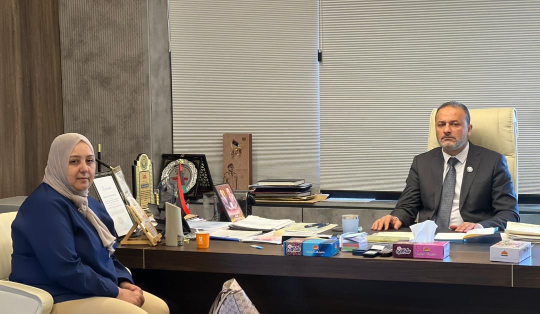 رئيس جامعة بنغازي يترأس اجتماعاً هاماً لتطوير العمل المكتبي والانتقال إلى المبنى الجديد