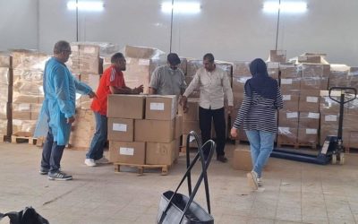اللجنة المكلفة بفرز الكتب تواصل عملها بجدية وتنظيم