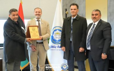 كلية التربية البدنية وعلوم الرياضة تكرّم رئيس جامعة بنغازي