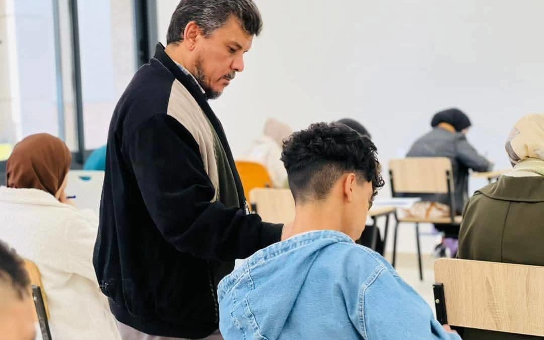 مناقشة مشاريع التخرج بالأقسام العلمية بكلية الإعلام – فرع المرج