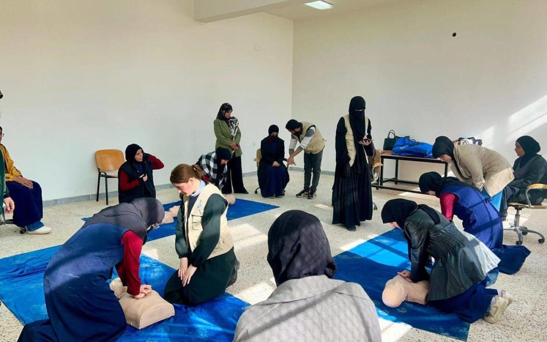 انطلاق البرنامج التدريبي “الدعم الأساسي للحياة” بجامعة بنغازي بالتعاون مع مؤسسة مينا الخيرية ومراقبة تعليم بنغازي