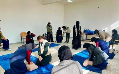 انطلاق البرنامج التدريبي “الدعم الأساسي للحياة” بجامعة بنغازي بالتعاون مع مؤسسة مينا الخيرية ومراقبة تعليم بنغازي