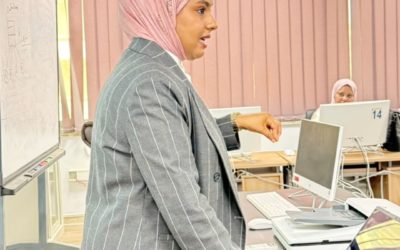 مكتب دعم وتمكين المرأة ينظم دورة تدريبية في الأرشفة الإلكترونية لموظفاته