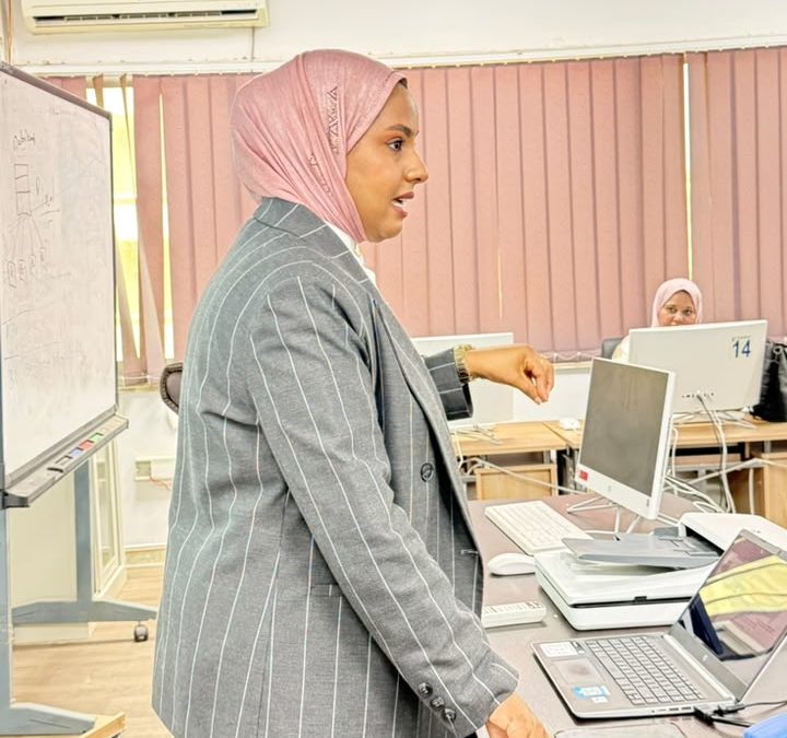 مكتب دعم وتمكين المرأة ينظم دورة تدريبية في الأرشفة الإلكترونية لموظفاته
