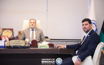رئيس جامعة بنغازي يبحث مع الكاتب العام سبل تطوير آليات العمل الإداري بالجامعة