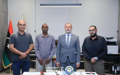 رئيس جامعة بنغازي يتفقد إدارة المسجل العام ويشيد بجهودها في إعادة تنسيب الطلبة الجدد